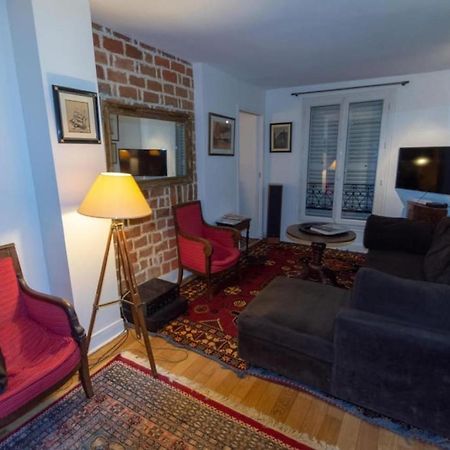 Very French Two Bedroom In The Heart Of Paris Exterior foto