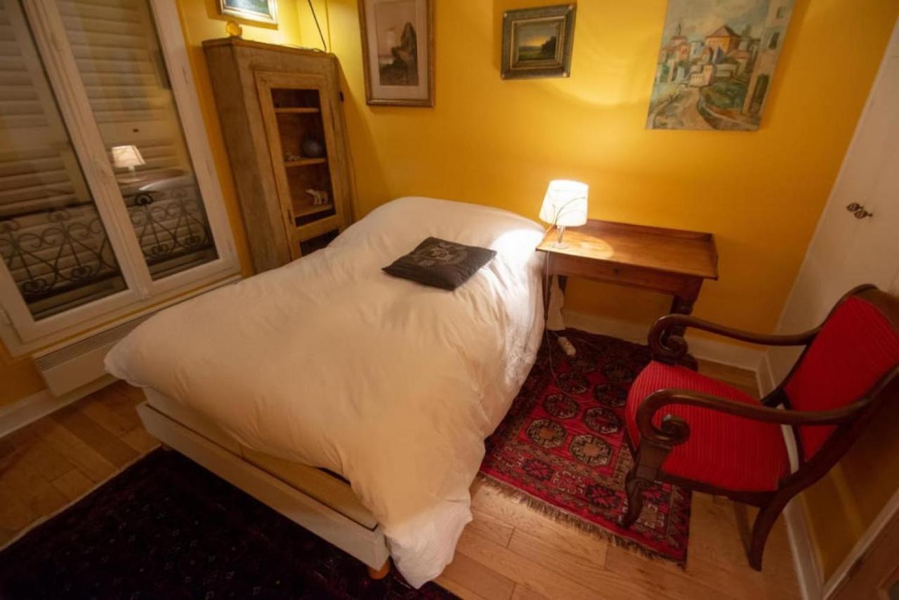 Very French Two Bedroom In The Heart Of Paris Exterior foto